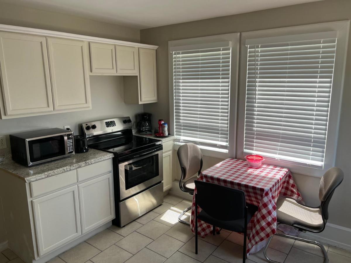 Near French Quarter Nice Two Bedrooms+ نيو أورلينز المظهر الخارجي الصورة